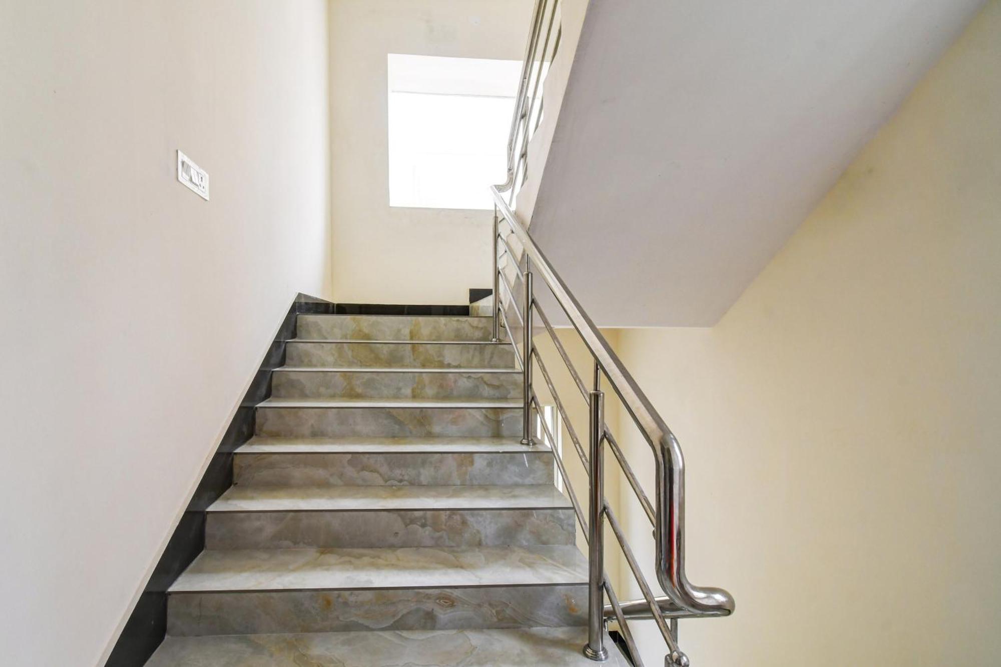 Hotel O Atithya Inn Колката Екстер'єр фото
